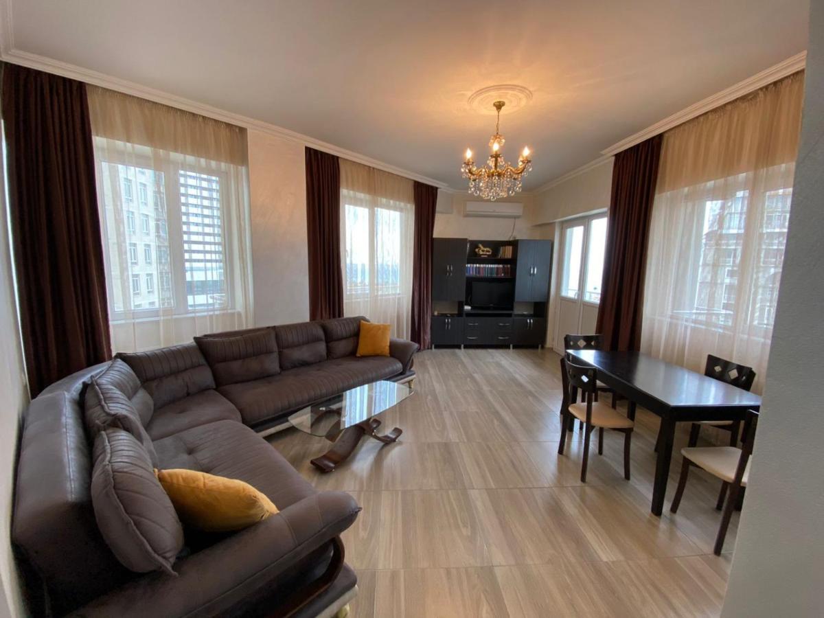 Gorgiladze Black Sea Apartment Батумі Екстер'єр фото